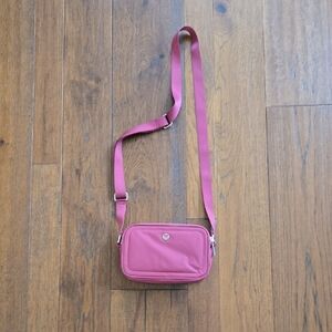 Lululemon Camera Crossbody Bag